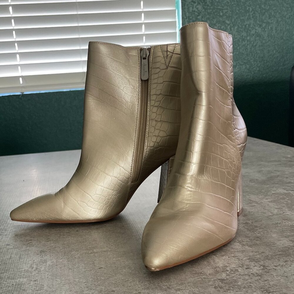 Charles by Charles David Gold Croc Embossed Pointed Toe Ankle Booties – Size 9.5